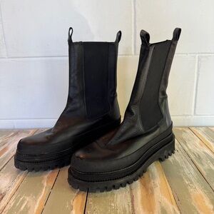 Paloma Barcelo Chelsea Boots